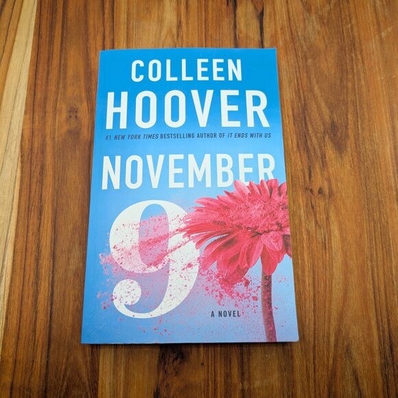 7 Colleen Hoover Paperback Books Bundle - Romance Romcom Booktok Book Set - Picture 8 of 10